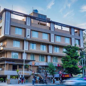 Hotel Pleasant Lake
